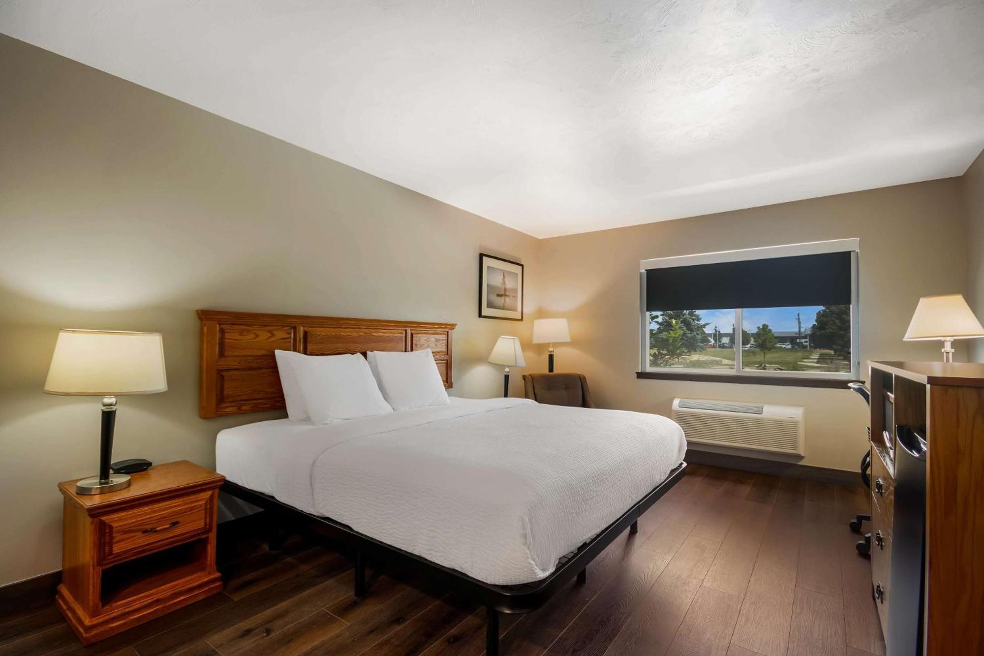 Surestay By Western Hotel