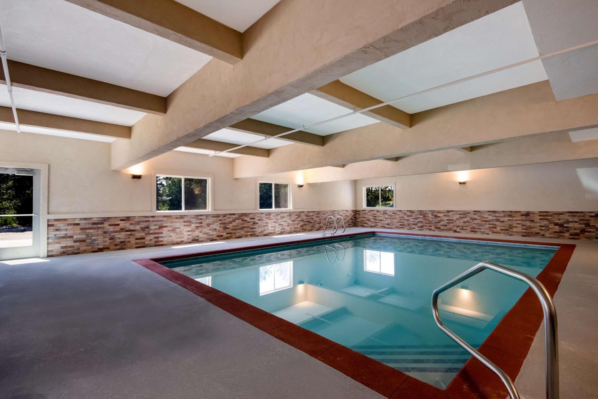 Surestay By Western Hotel Rexburg